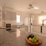 Sea Breezes Apartamento *